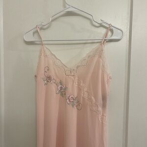 Valerie Stevens Luxury Coquette 90s Style Pale Pink Lace-Trim Floral Maxi Slip